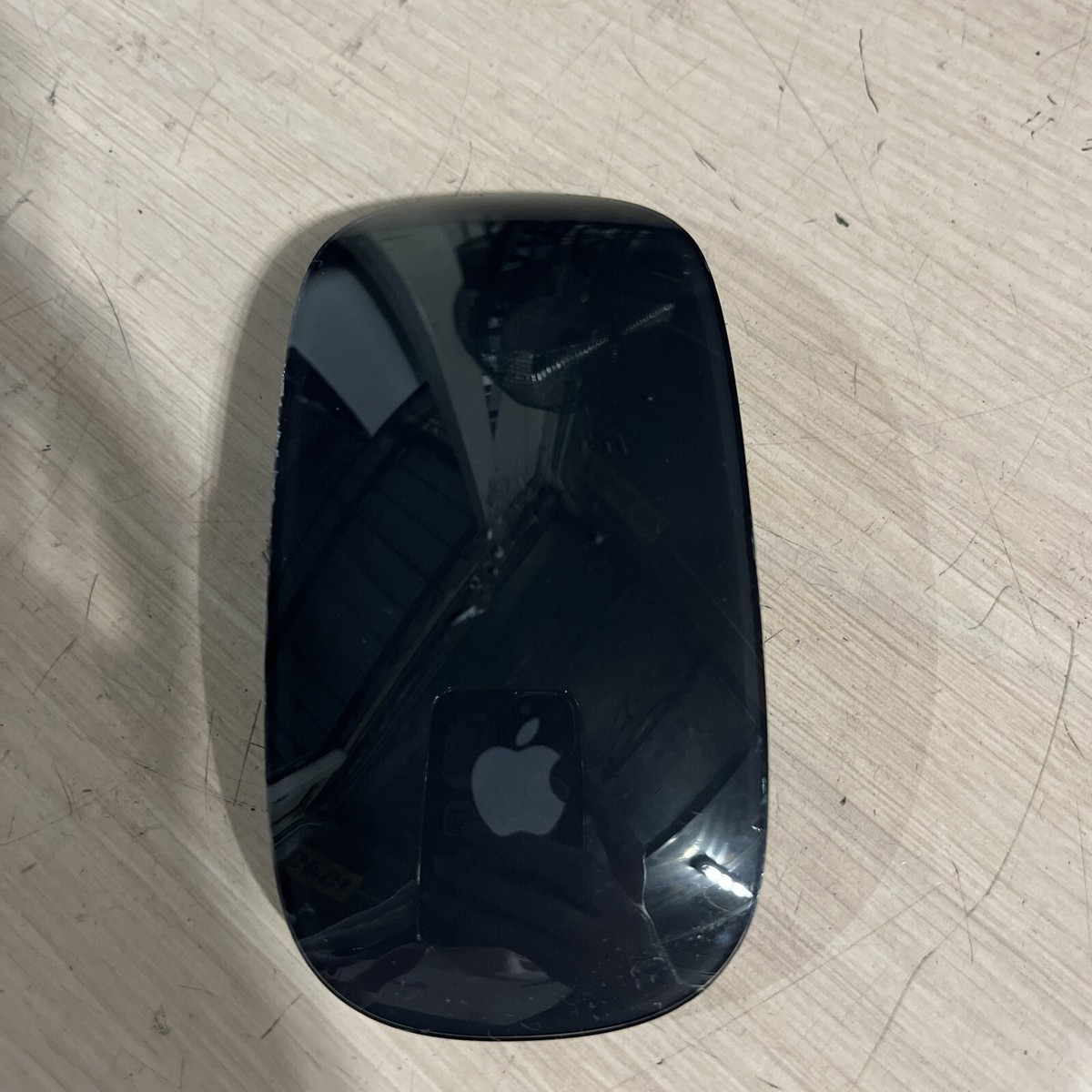Apple Magic Mouse ブラック Mysz Magic Mouse (USB‑C) – obszar Multi-Touch w czerni