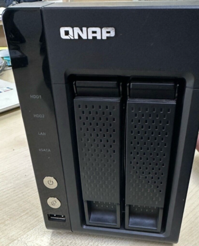 QNAP (TS-219P+) archiviazione server NAS 2 alloggiamenti con HDD server SATA 2x1TB incluso
