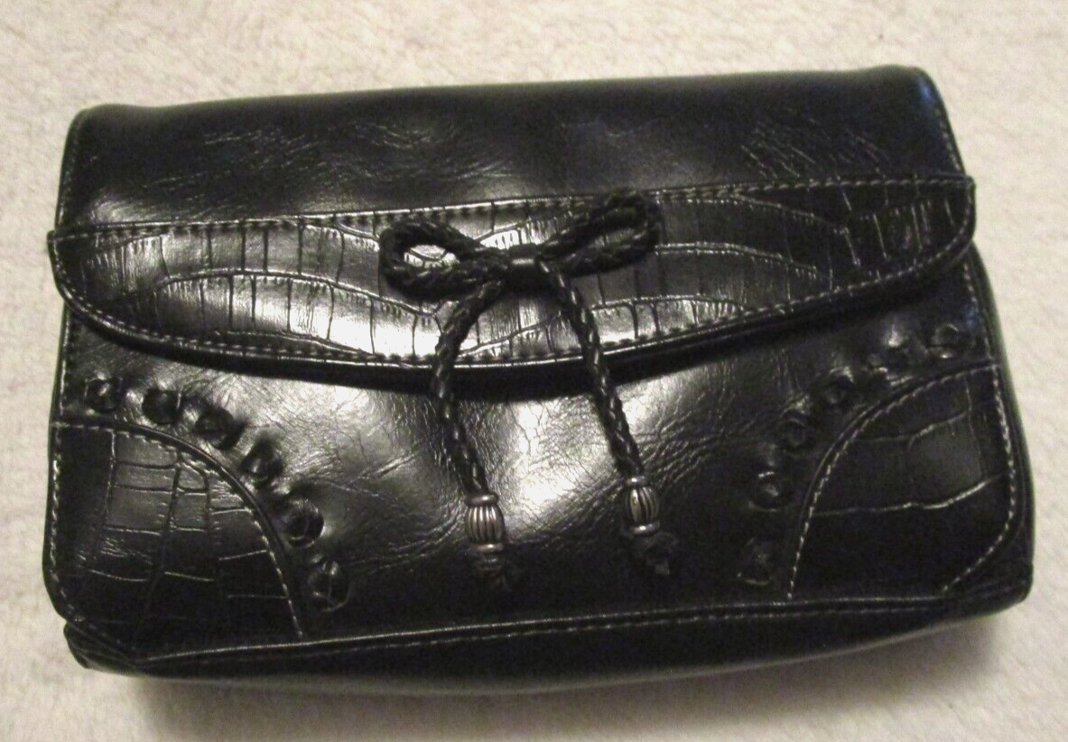 Coldwater Creek Black Faux Leather Small Crossbody w  display picture 1