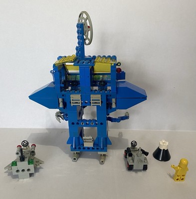 1984 Vintage LEGO Space Set 6951 Robot Command Center 1 Minifig