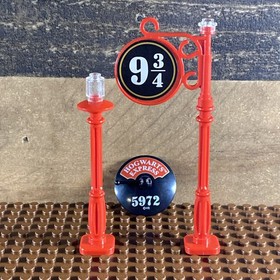 LEGO Harry Potter Hogwarts Express Platform 9 3/4 Sign Lamp Post Set 4708 VTG