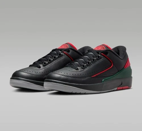 Nike Air Jordan 2 Retro Low Shoes Christmas Black Green Red Men’s 10 , 10.5