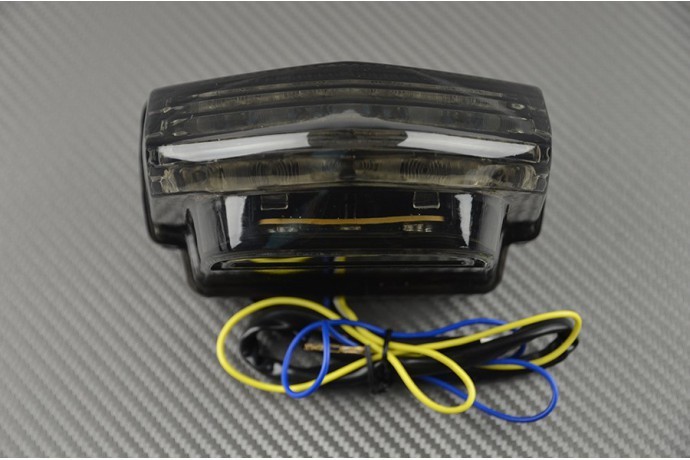 Clignotants intégrés et LED puissantes sur ce feu fumé de CBR 600 RR 09-12