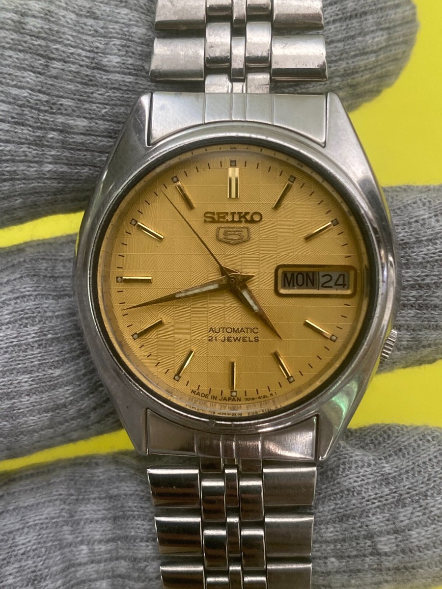 Vintage Seiko 5 Automatic 7019-6081 Golden Dial Japan Men's Watch