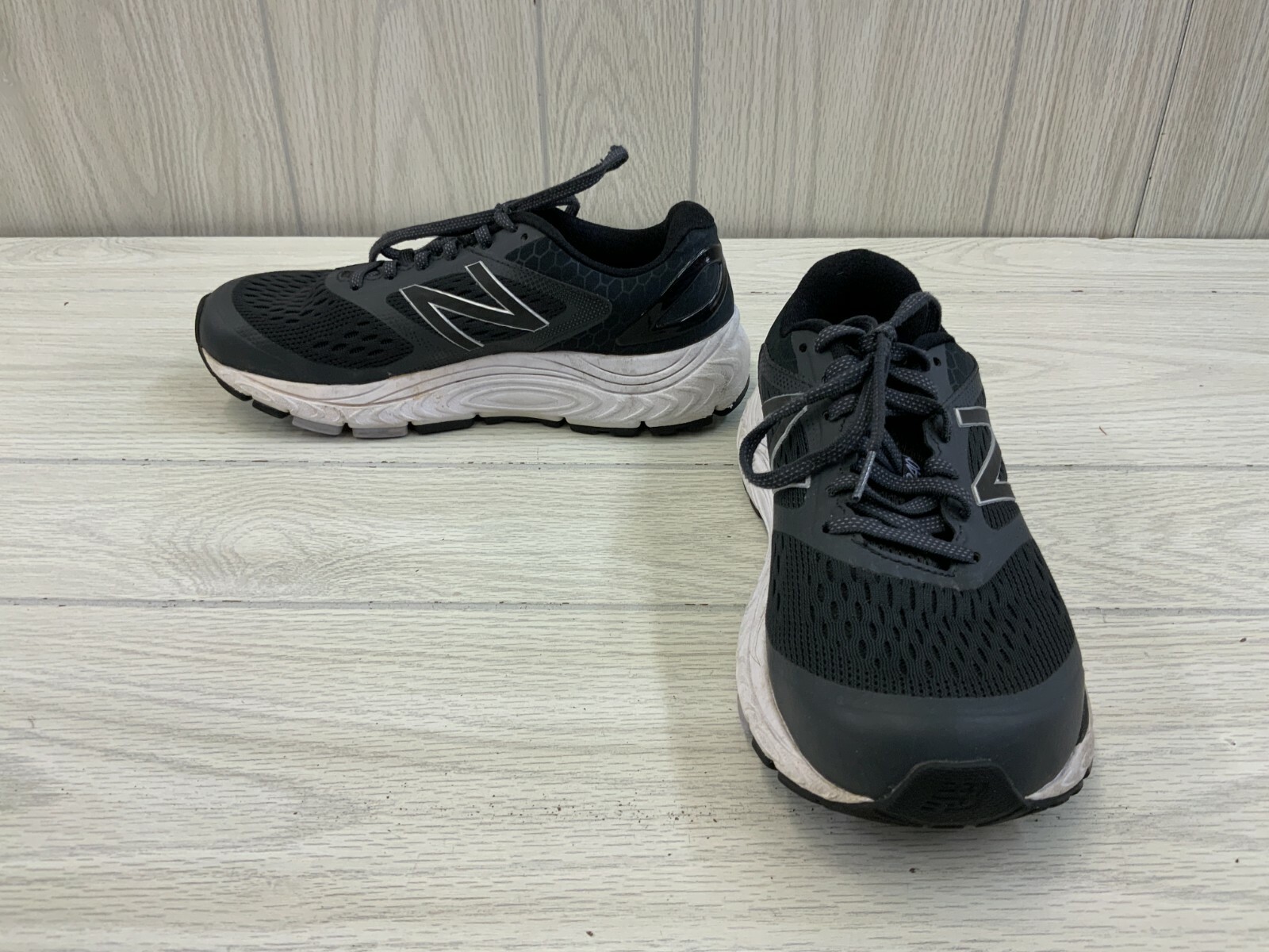 New Balance 840v4 7.5 Women's Black