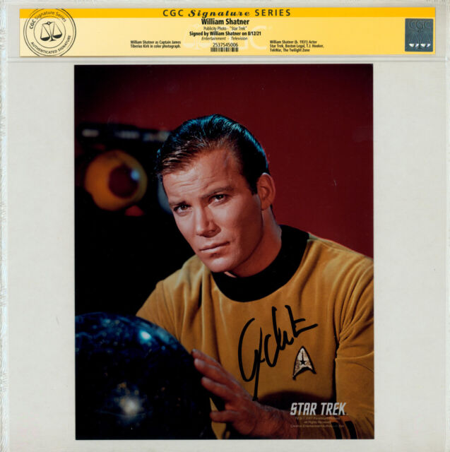 William Shatner SIGNED CGC SS Star Trek Publicity Photo ~ Captain James T. Kirk
