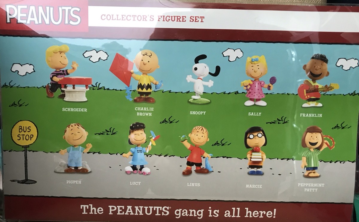 Peanuts COLLECTOR'S FIGURE SET 10 SNOOPY Charlie Brown PIG