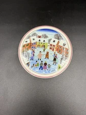 Villeroy & Boch Naif Christmas 5" Covered Candy Dish Round Box Laplau Scene