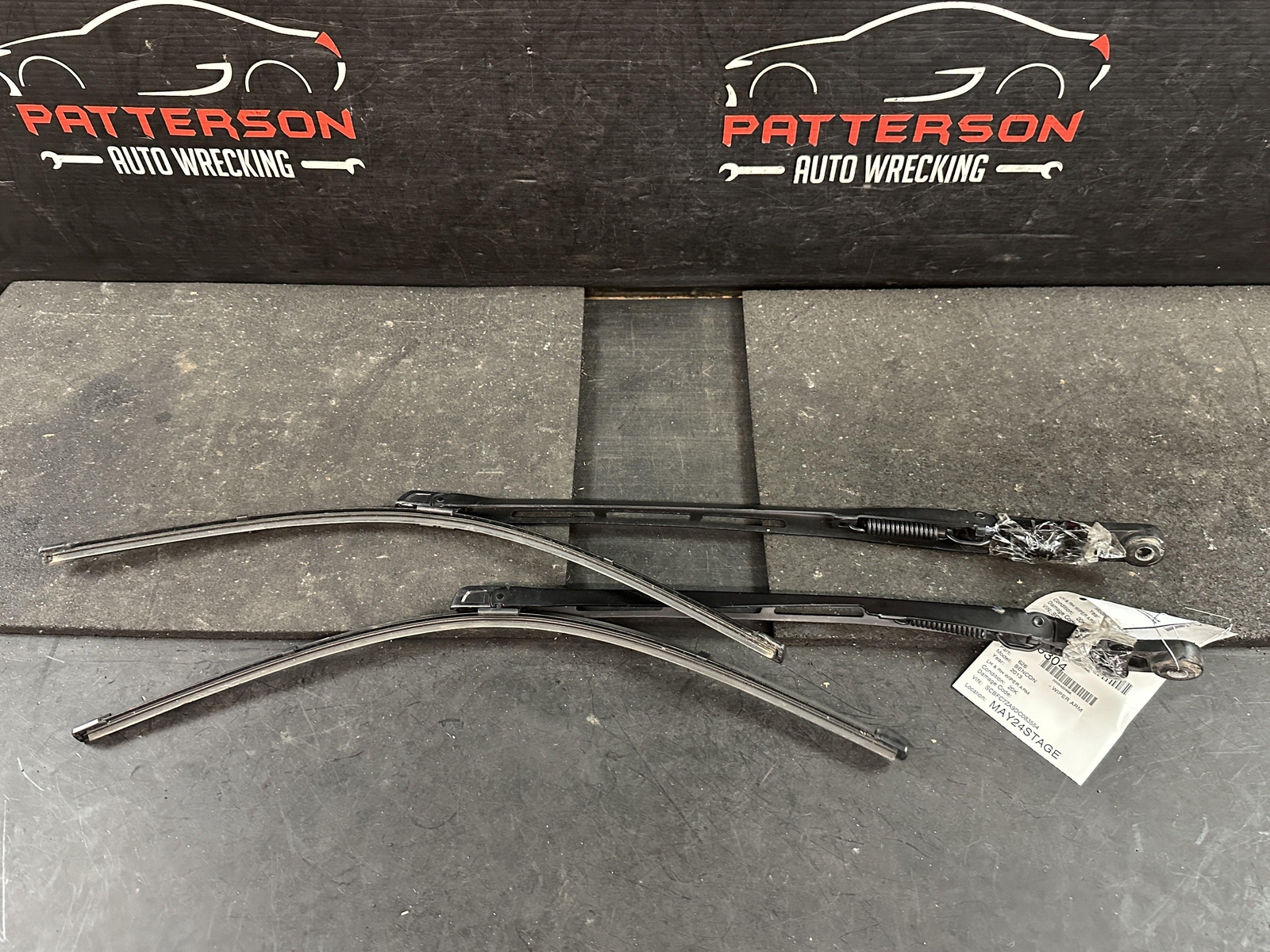 13-18 BENTLEY CONTINENTAL GT FRONT LEFT & RIGHT WIPER ARMS