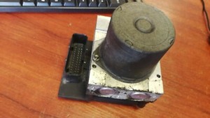 ABS Pumpe und Steuergerät (6758743 / 6768906) - BMW E60 E61 5er