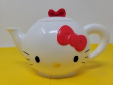 McDonald  s Happy Meal Hello Kitty Plastic Tea Pot With Lid Toy Sanrio 2017