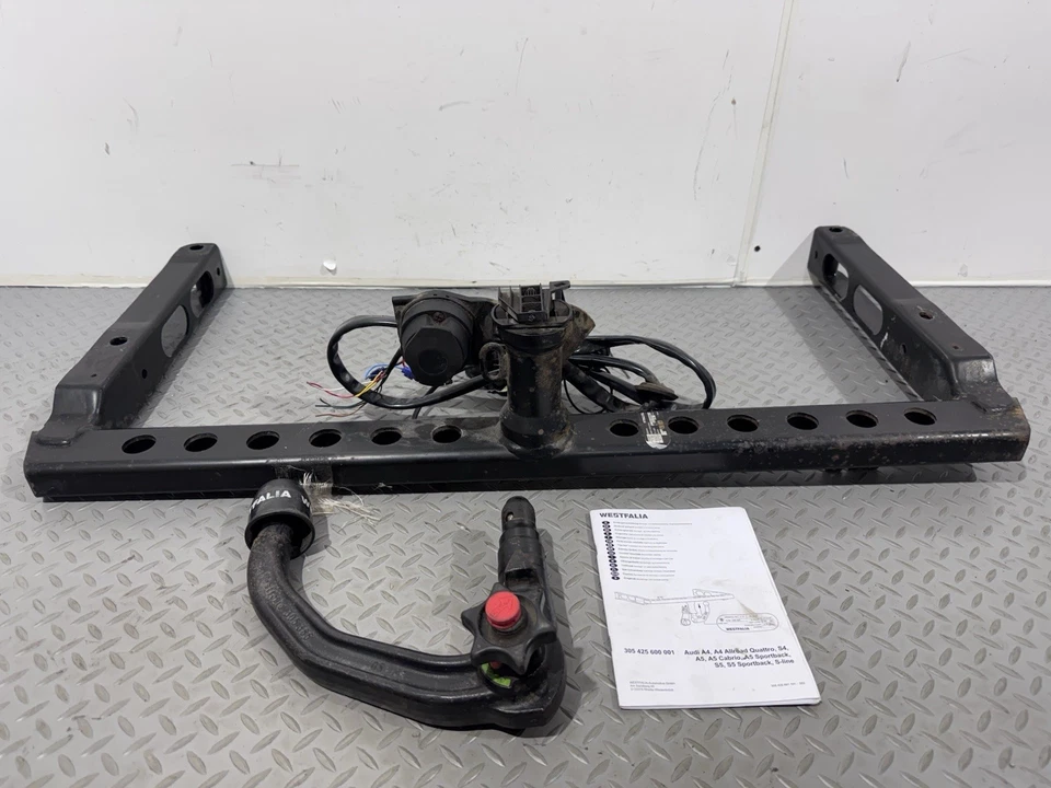 BOLSA DE REMOLQUE DESMONTABLE Y CABLEADO AUDI A4 S4 B8 ALLROAD A5 S5 8T 8F WESTFALIA 13 PINES Foto 2 de 4