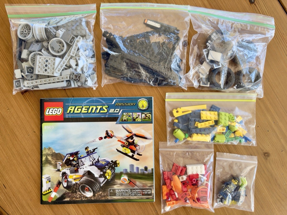 Lego 8969 Agents 2.0 4 Wheelin' Pursuit- 100% Complete w/ instr