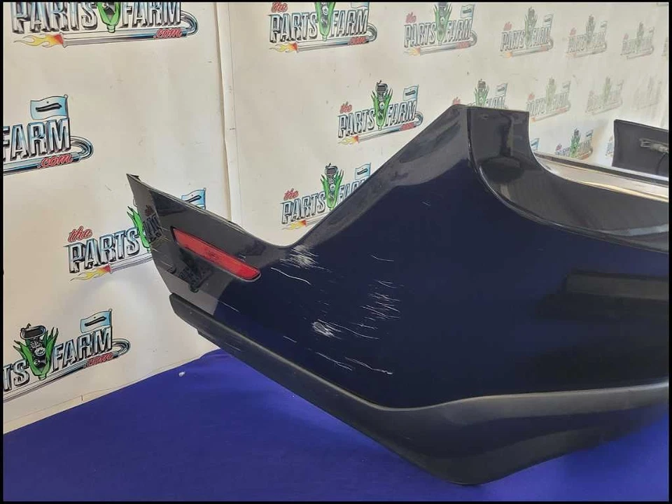 Parachoques trasero Ford Mustang GT 2010-2012 escape sin asistencia de estacionamiento *leer pintura UA 2670 Foto 3 de 4