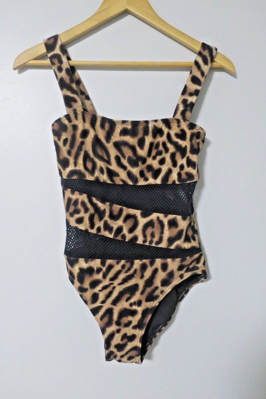 Carmen Marc Valvo Women's Leopard Print One Piece Swimsuit Size 6