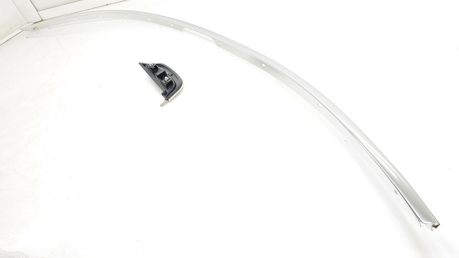2014-2017 MASERATI GHIBLI S LEFT DRIVER ROOF WINDOW MOLDING TRIM CHROME OEM.