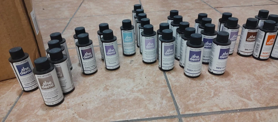 Crema Paul Mitchell, The Demi, And Shines Foto 3 de 4