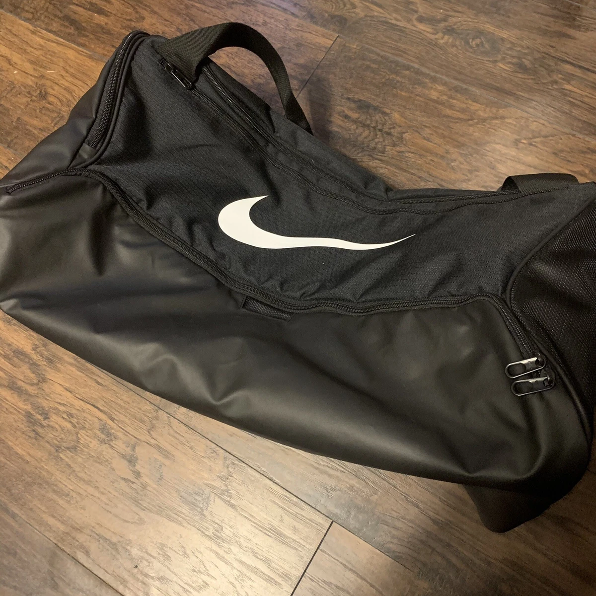 Nike Brasilia Medium 25x12x12 60L Black duffle Training Gym Travel bag