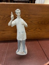 Lladro 'The Dentist' Porcelain Figurine Glasses Missing Unboxed in V Good Con