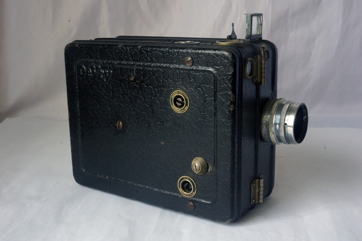 1920' DeVry Standard 35mm 'Lunchbox' Movie Camera w/ Tessar 32mm