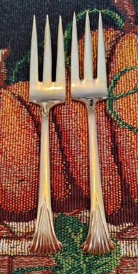 VTG Viners of Sheffield stainless salad forks (2) fluted/fan end,gold tone/USED