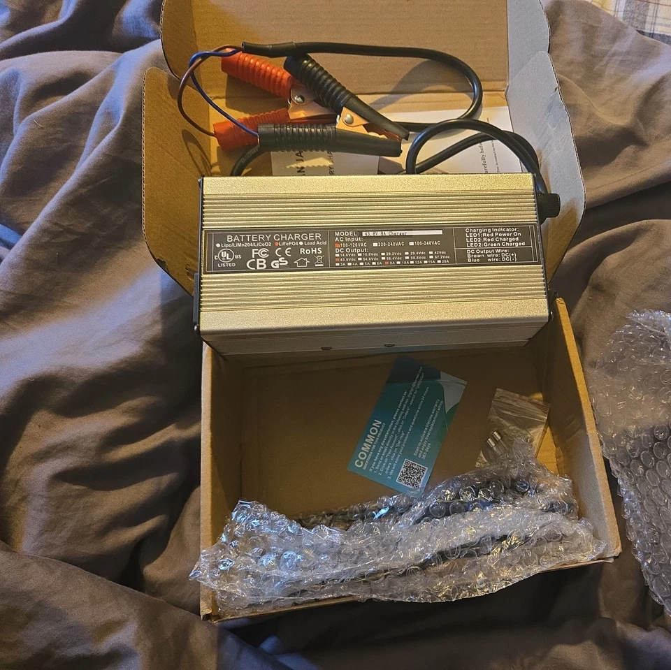 LiFePO4 电池充电器 43.8V 8A 锂铁磷酸盐电池高速充电 — 第 4/4 张图片