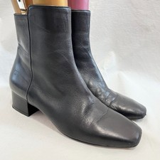 Andrea Gomez ankle boots Hunter booties black...