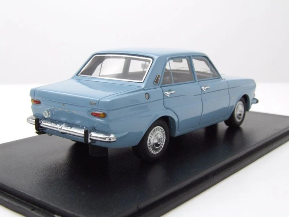 Ford Taunus P6 12M Limousine 1966 Blu Modellino 1:43 Neo Scale Models - Immagine 2 di 4
