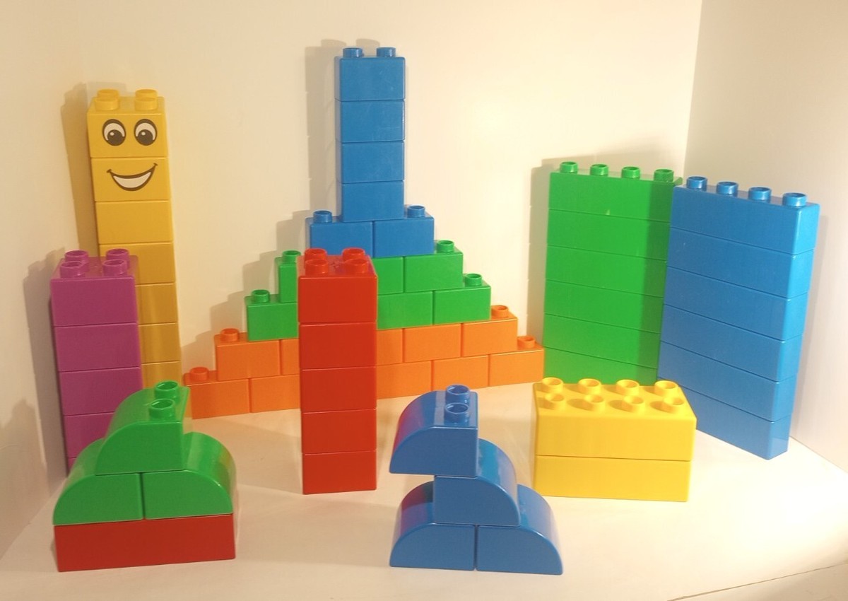 LEGO Set 5357 Large Quatro Bucket w/ Lid 64 Pieces - Missing 6