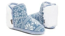 NWT Muk Luks MOUNTAIN LAKE Blue FAIR ISLE Sweater Slipper Boots S 5/6 WHITE FUR