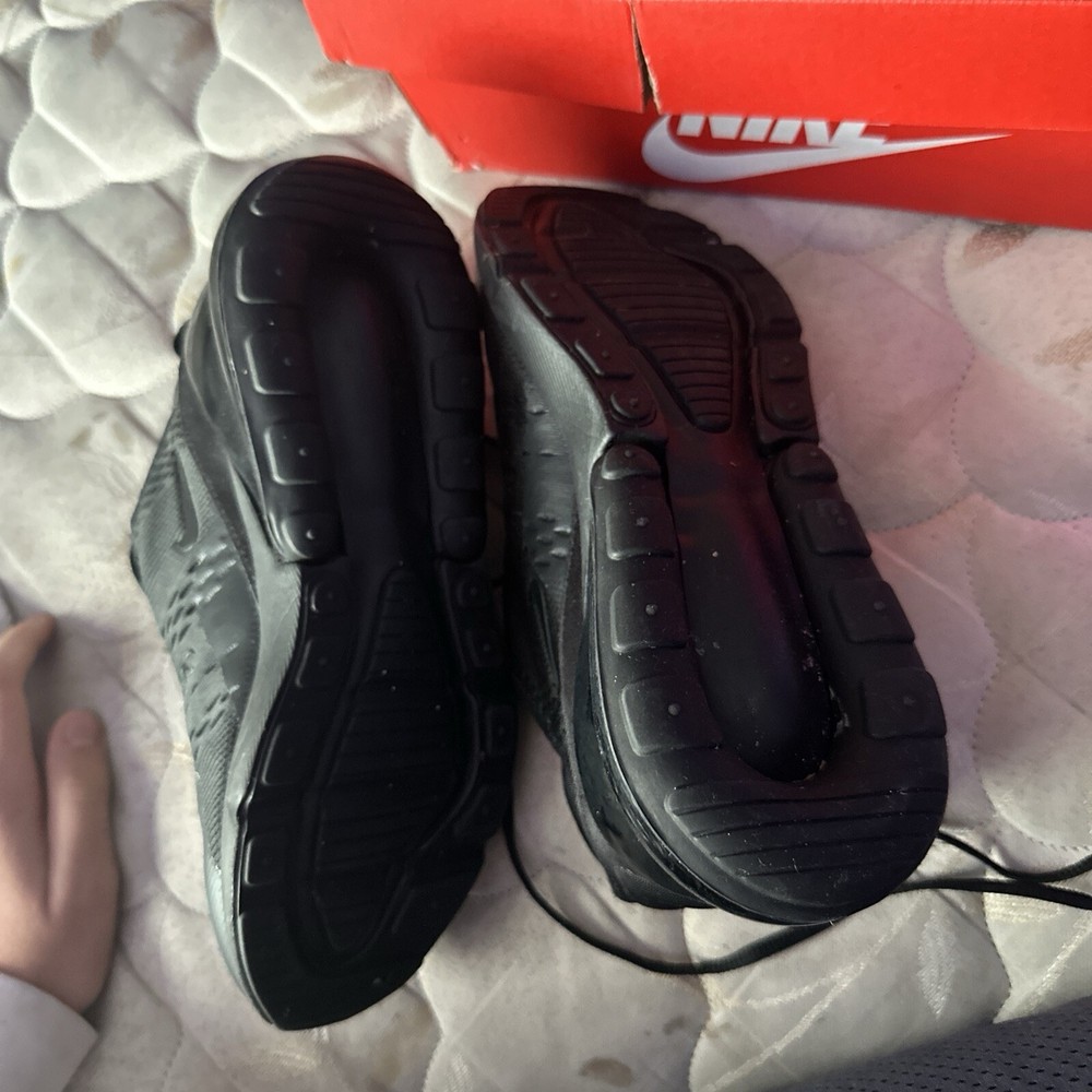 Nike Air Max 270 Cushioned Running Shoes for Men and Women