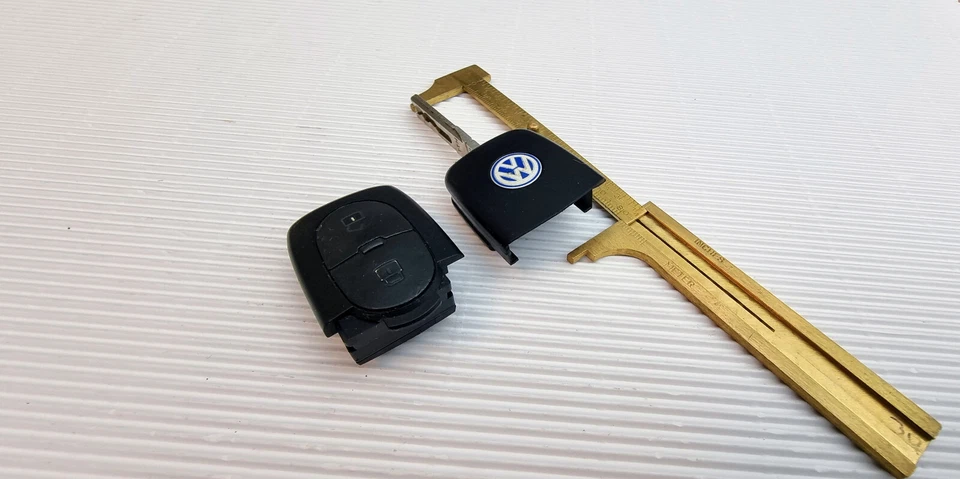 Original VW Skoda casco 2 botones llave inalámbrica 1J0959753A llave perfil n.º: HAA Foto 4 de 4