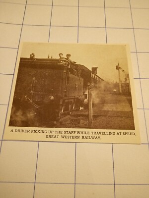 um 1933 Fahrer holt das Personal ab unterwegs mit Geschwindigkeit Great Western Railway