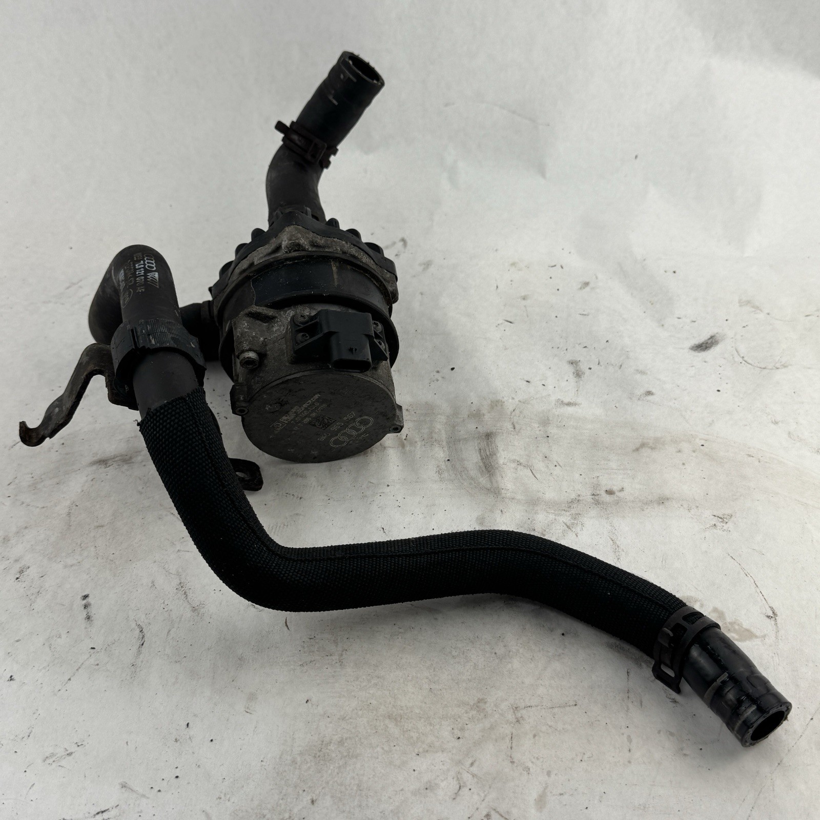 2010-2020 Audi Q7 Bentley Mulsanne Auxiliary Water Coolant Pump OEM 8K0965567
