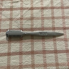 Vintage GAYLA Hand Held Aluminum Hair Cutter  Uses Razor Blades  Japan