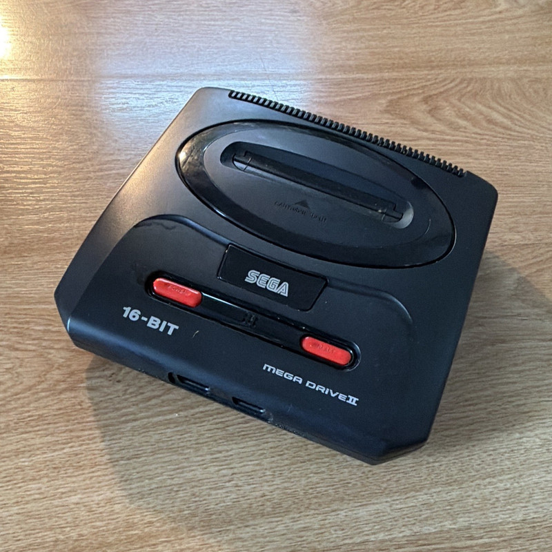 SEGA Mega Drive II 16-Bit PAL Console Bundle, 2 Controllers, Joystick & Games