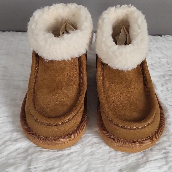 Baby Gap Niños Acogedoras Botas Moc Gamuza Vegana, Forro Sherpa, Zapato Bebé Talla 6 Foto 3 de 4
