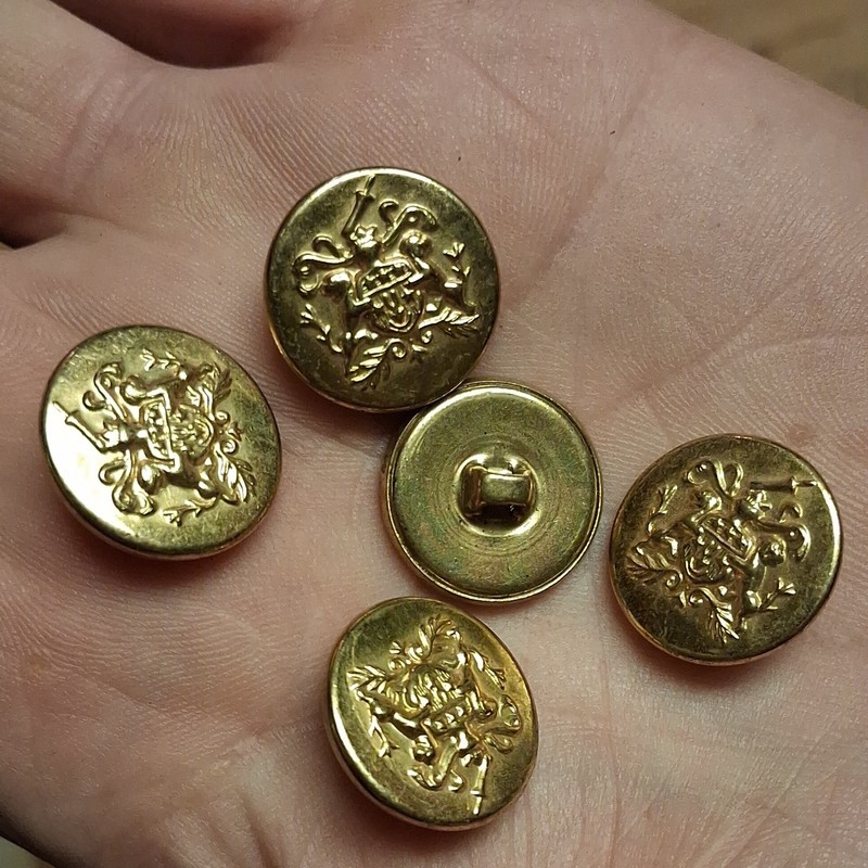 5 Vtg MILITARY Coat Of Arms Crest Buttons 