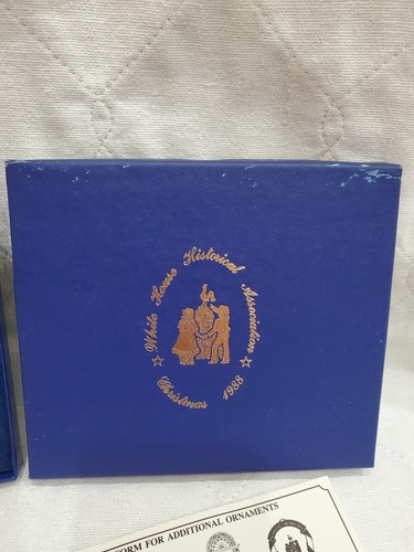 1988 White House Historical Association Christmas Ornament with Papers And Box - Picture 5 of 12