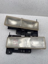 1990- 2000 Chevy Pickup 2500 Headlamp Assembly Left Right