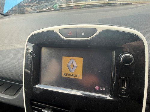 RENAULT CLIO MK4 RADIO SAT NAV HEAD UNIT DAB 281153868R 13-19 - Picture 4 of 4