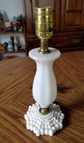 Vintage MCM WHITE Milk Glass Hobnail Table Light Lamp