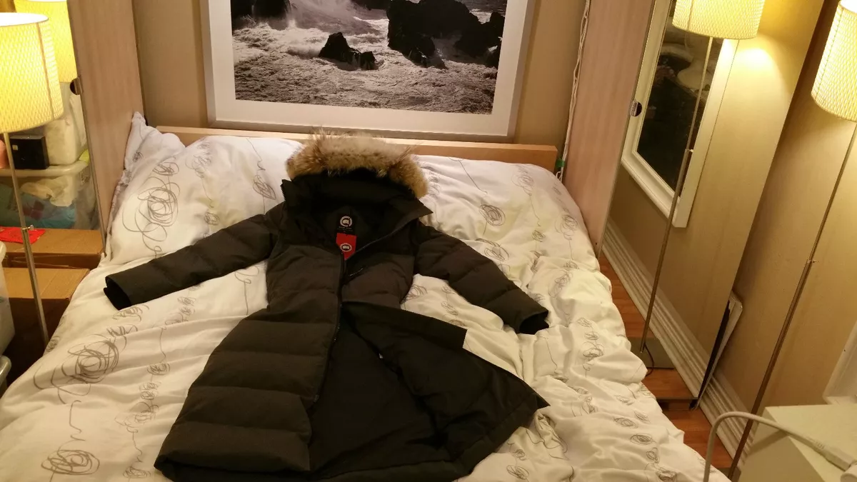 Shelburne fusion fit genuine coyote fur trim down hotsell parka