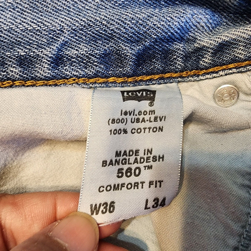 Levis 560 Men Jeans Comfort Fit  36 W x 34 L, Light Blue, Casual, Flaw Stain - Picture 4 of 21