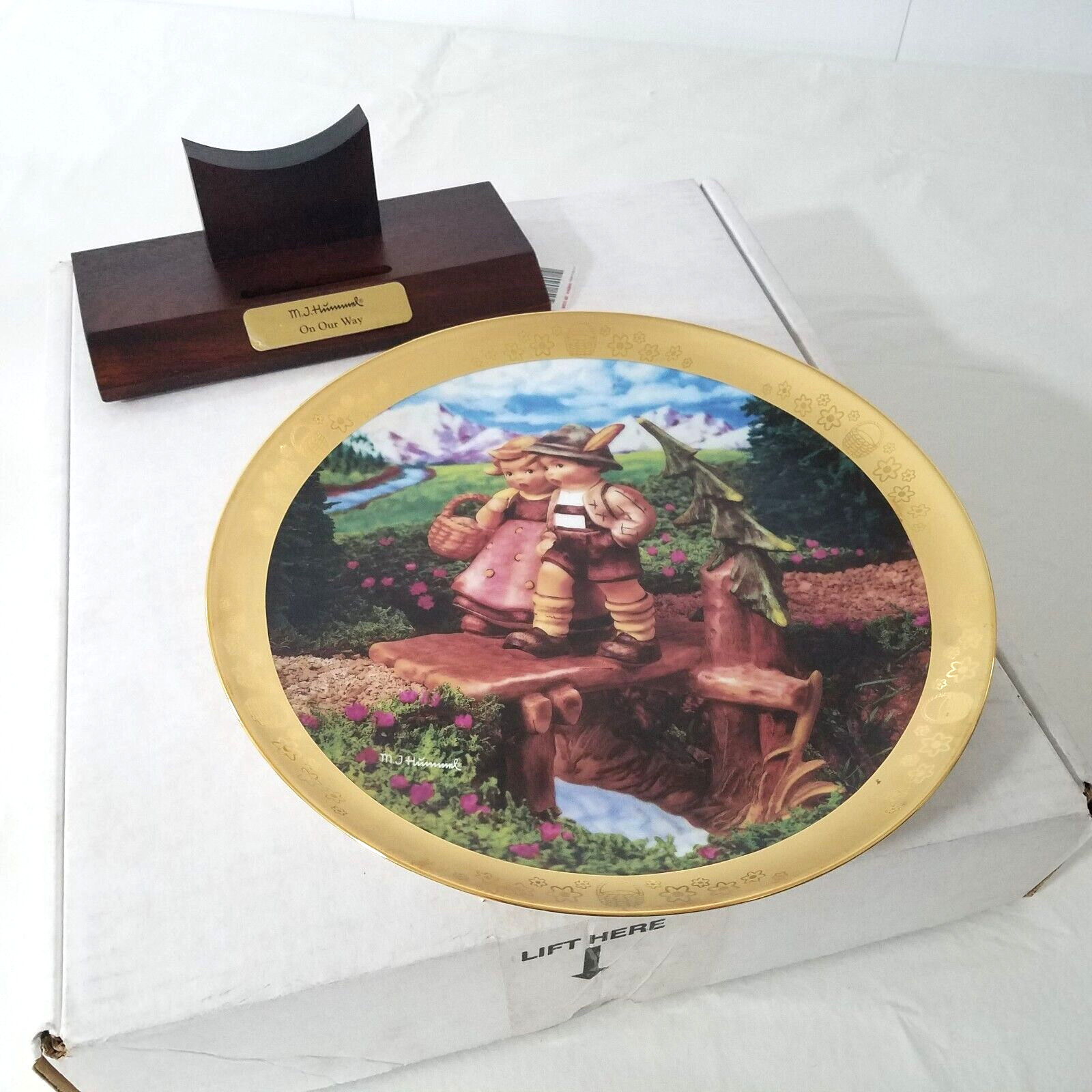 Set of 8 Danbury Mint M. J. HUMMEL CENTURY PLATE Ltd Ed Coll. Plate 10¼ OP $696.