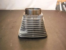 1998 98 Harley Davidson Sportster XLH883 XLH 883 XL Rear Cylinder Barrel Jug 