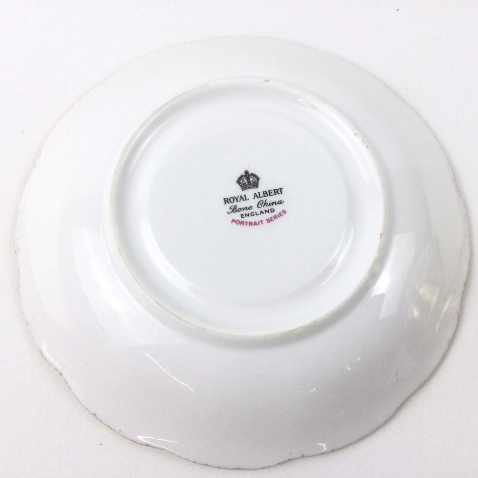 Royal Albert Portrait Series 70s Bone China Tea Cup Aqua Blue Gold Lace Trim - Image 4 of 4