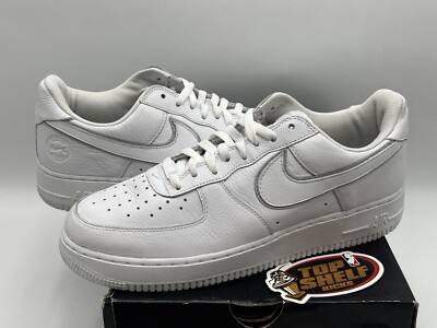 Nike Air Force 1 ホワイトuser_5c4eab8c専用 ナイキエアフォース1 ホワイト メンズスニーカー」の人気商品一覧