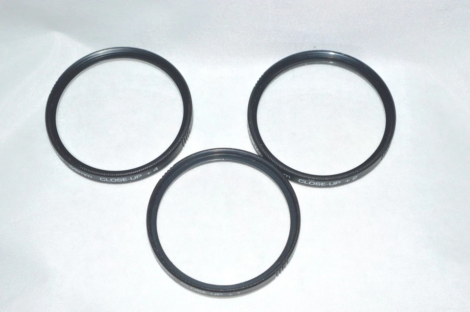 Albinar 52 mm Close-UP Lens Kit (+1, +2. +4) with Tri-Fold Case (S-64) - Image 3 of 3