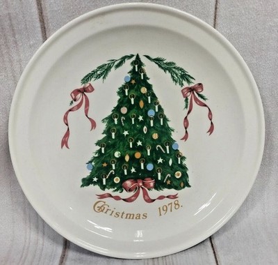 Vintage Lillian Vernon Christmas 1978 Plates 7'' Carrigaline Ireland Dessert